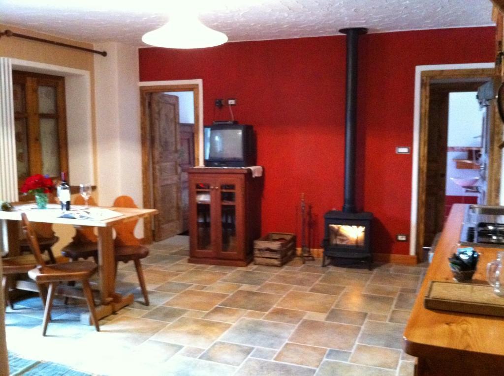 La Placette - Albergo Diffuso E Trattoria Usseaux Habitación foto